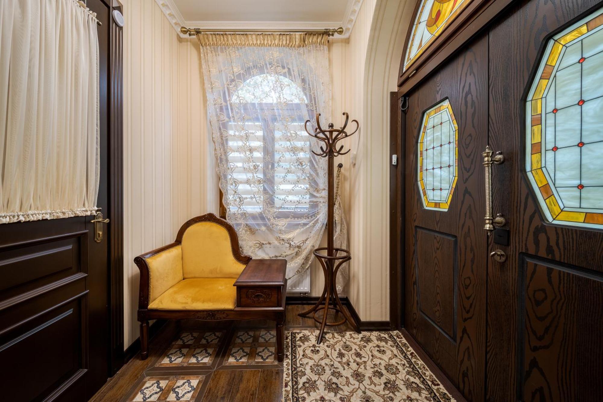 Luxury Boutique Andreevskiy Lviv Exterior foto