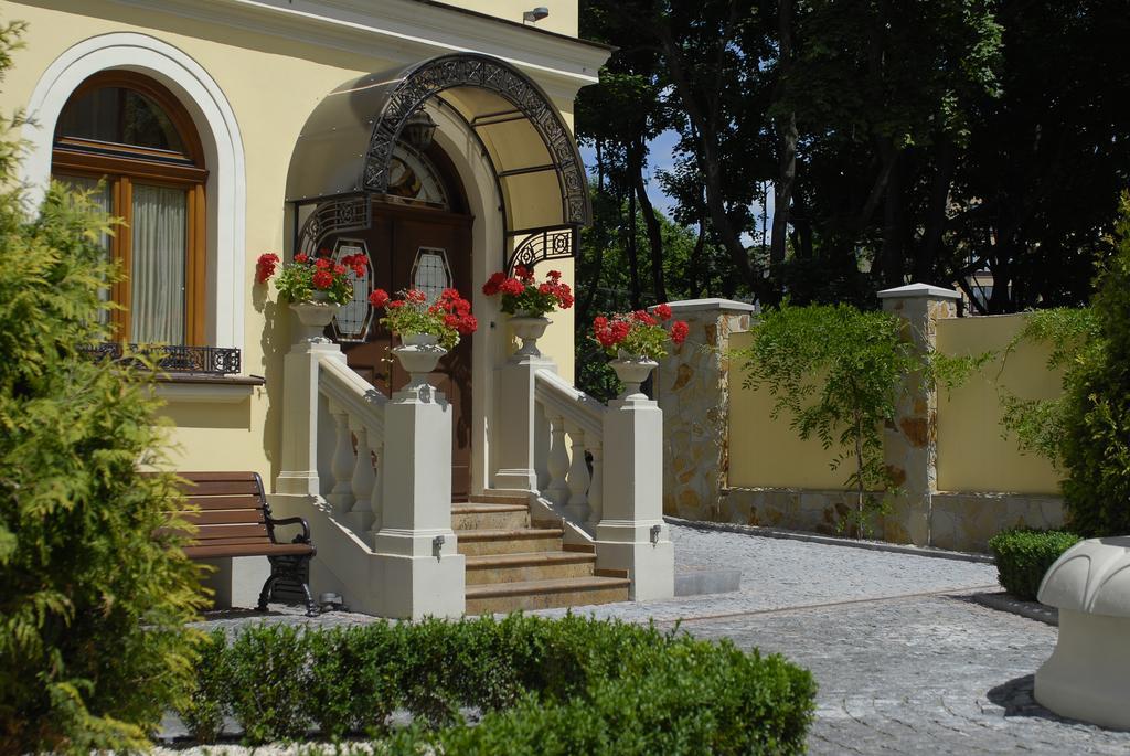 Luxury Boutique Andreevskiy Lviv Exterior foto